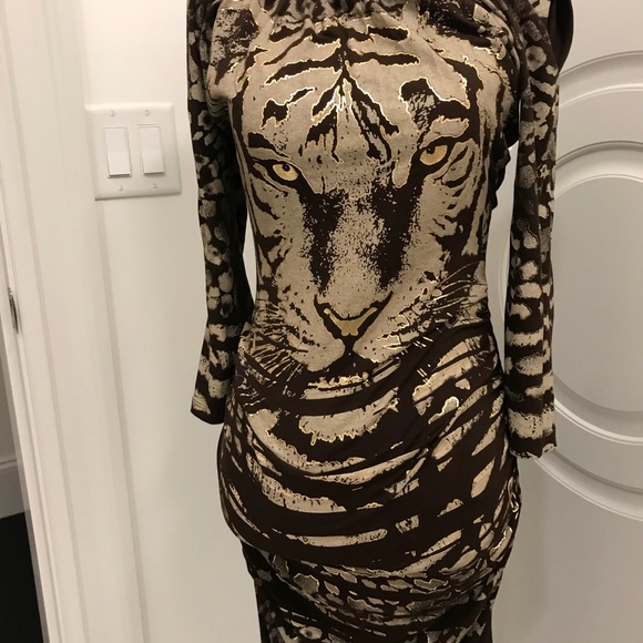 Dress - Picture 2 of 8